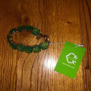 Green stone Color Wonder bracelet NWT